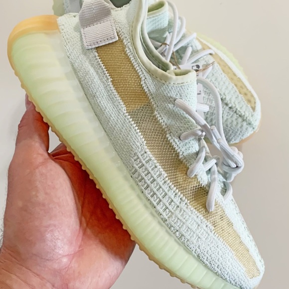 ❌SOLD🎁Yeezy Boost 350 v2 Hyperspace. M6.5 W 7.5 - Picture 2 of 11